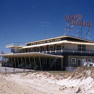Hi Ho Motel, Broadbeach, Queensland, 1958. Rob Tonge, photographer