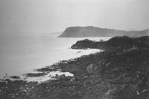 Looking south from North Nobby Headland towards Little and Big Burleigh Heads, Queensland, circa 1885 Photographer unknown Image number LS-LSP-CD034-IMG0006