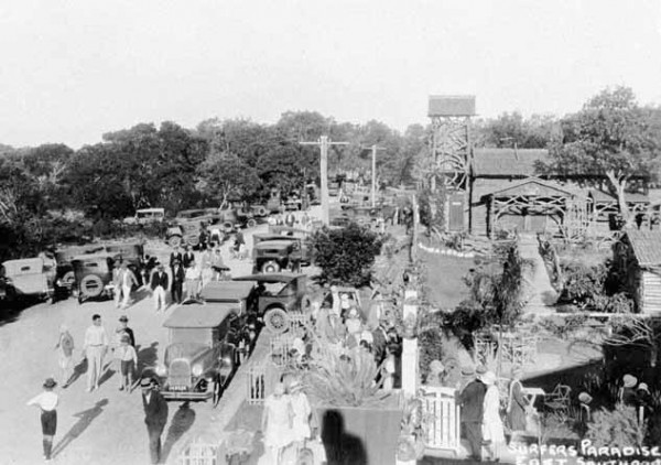 Gardens and zoo located in the grounds of the Surfers Paradise Hotel, Surfers Paradise, Queensland, circa 1930s D McKenzie photographer