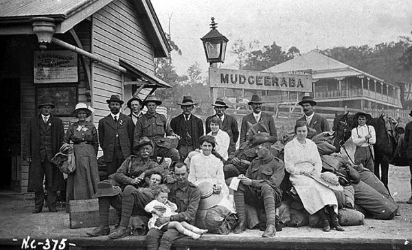 Group of people including soldiers at Mudgeeraba Railway StationJune 1917 Photographer unknown