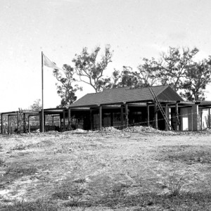 Helensvale Golf Course Clubhouse under construction June 1976 Bob Avery photographer