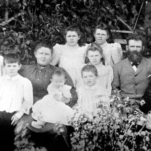 Isaac Rankin and Grace Andrews with their family at 'Somerset' in Mudgeeraba, 1896. Photographer unknown