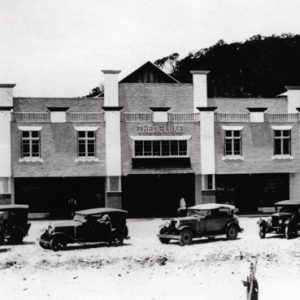 De Luxe Theatre, Goodwin Terrace, Queensland, circa 1930s. Photographer unidentified